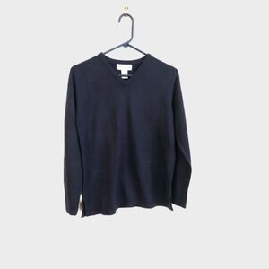 Croft & Barrow navy v neck sweater S